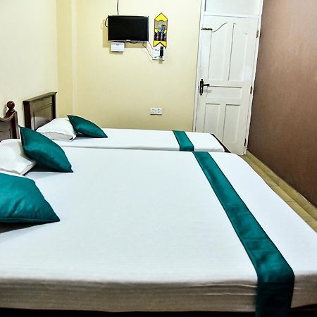 Sri Krishna Bhavan Hotel Hatton Extérieur photo