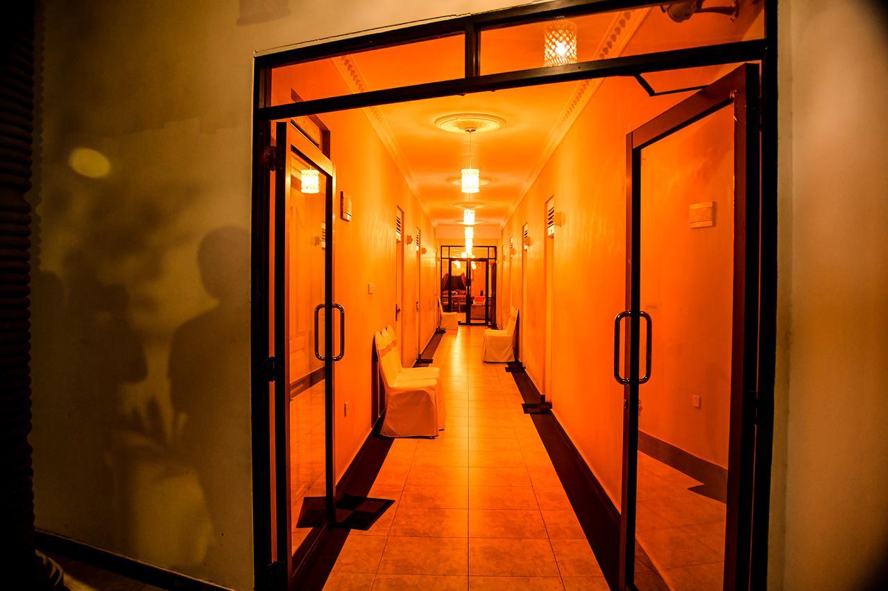 Sri Krishna Bhavan Hotel Hatton Extérieur photo
