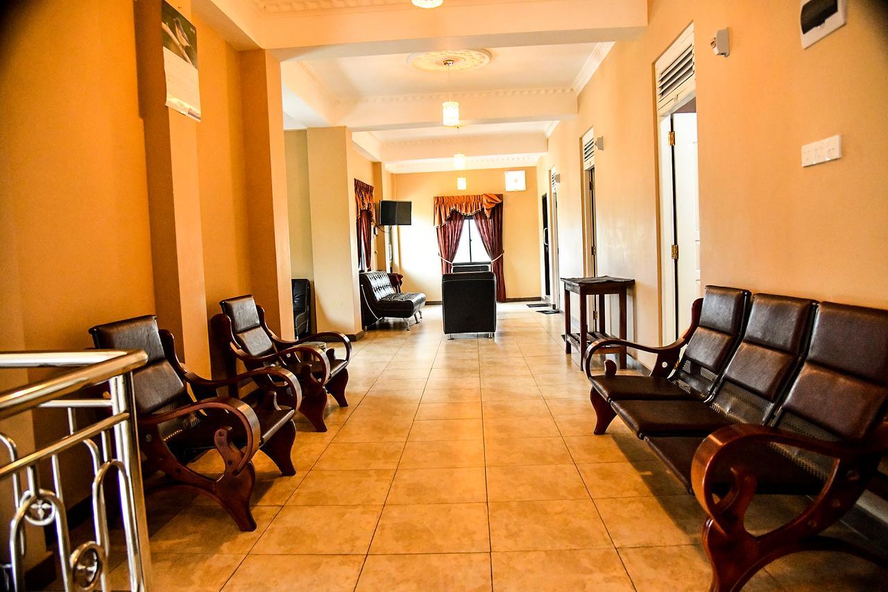 Sri Krishna Bhavan Hotel Hatton Extérieur photo